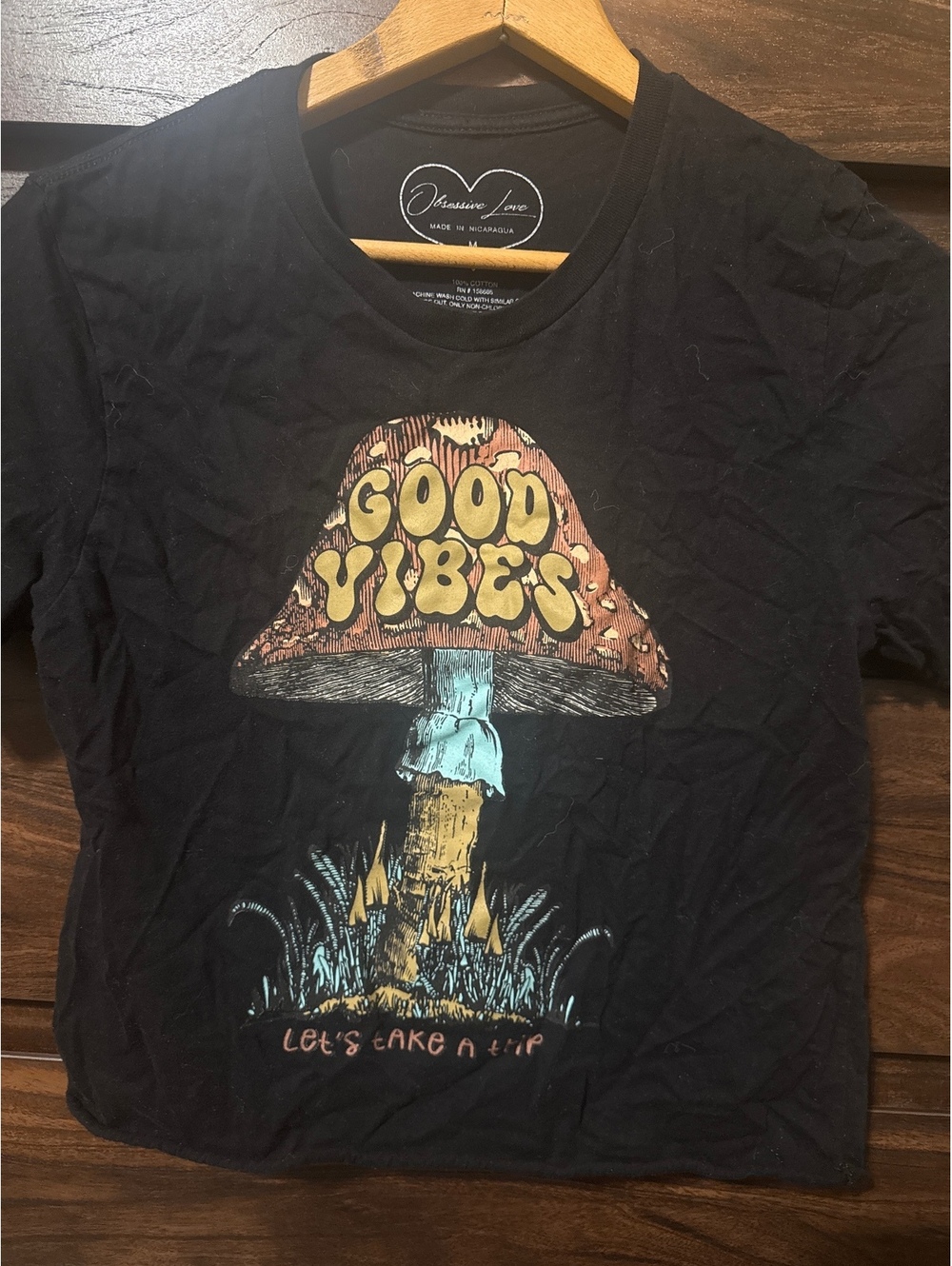 Obsessive Love Good Vibes Black Graphic T-Shirt Medium